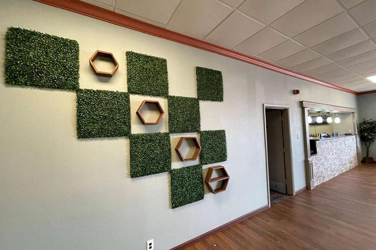 Days Inn & Suites By Wyndham Springfield Oh エクステリア 写真