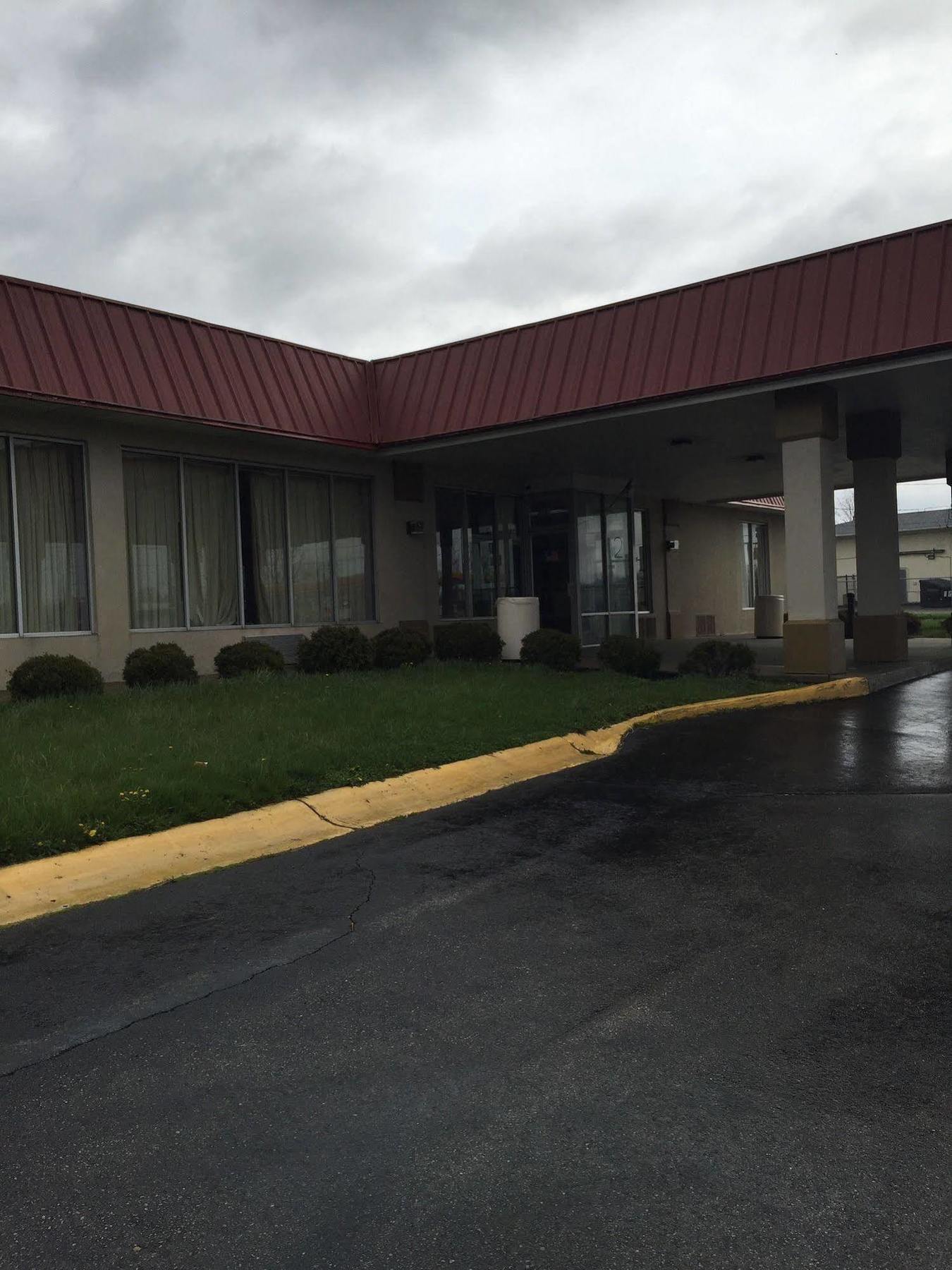 Days Inn & Suites By Wyndham Springfield Oh エクステリア 写真